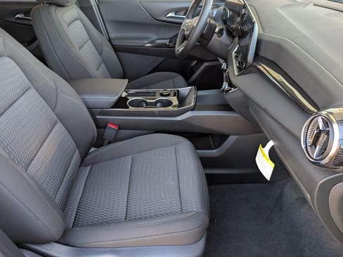 New 2026 Chevrolet Equinox LT FWD image 12