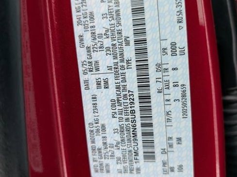 Used 2025 Ford Escape ST-Line image 36