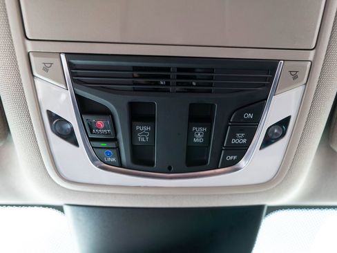 Certified 2022 Acura MDX SH-AWD w/ Technology Package image 37