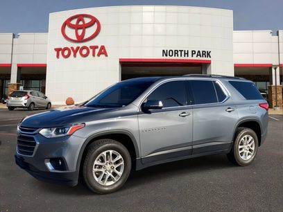 Used 2021 Chevrolet Traverse LT