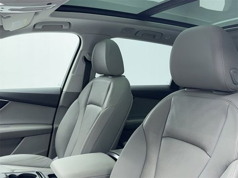 Used 2022 Audi Q7 3.0T Premium image 39