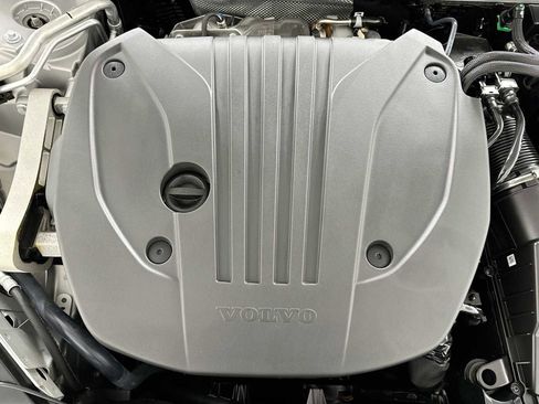 Used 2025 Volvo S60 B5 Core image 27