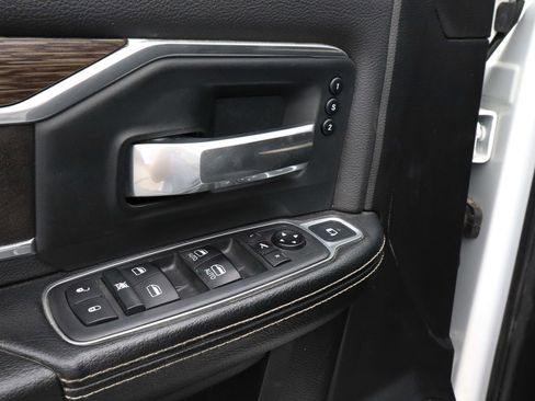 Used 2020 RAM 2500 Laramie AWD/4WD image 17