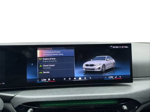 Used 2025 BMW 330i Sedan w/ Convenience Package RWD image 50