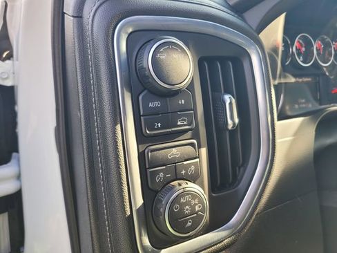 Used 2021 Chevrolet Silverado 1500 LT w/ Convenience Package II image 17