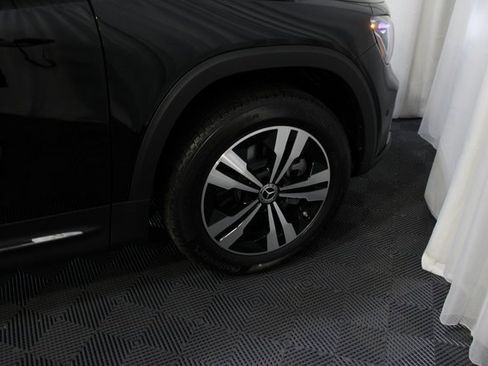 New 2025 Mercedes-Benz GLB 250 4MATIC image 12