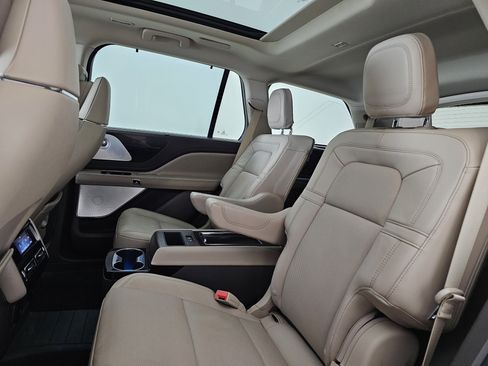 Used 2022 Lincoln Aviator Grand Touring w/ Equipment Group 301A image 21