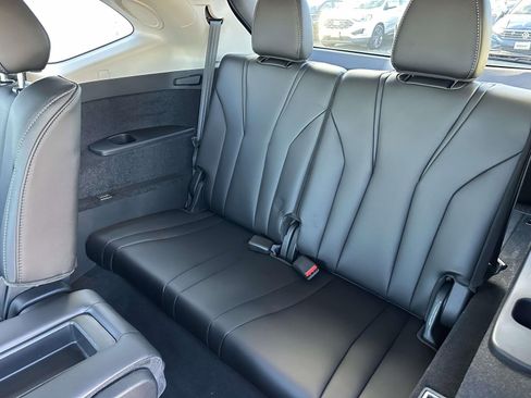 Certified 2025 Acura MDX w/ Technology Package image 11