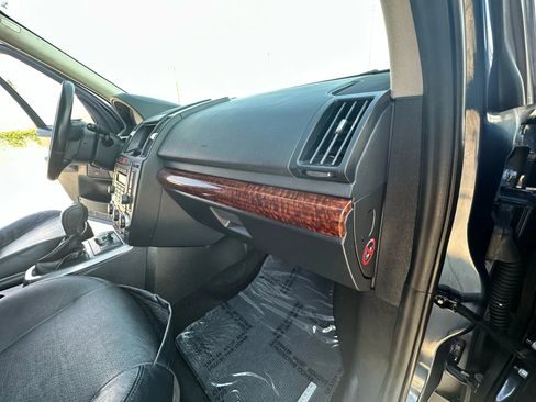 Used 2008 Land Rover LR2 SE image 27