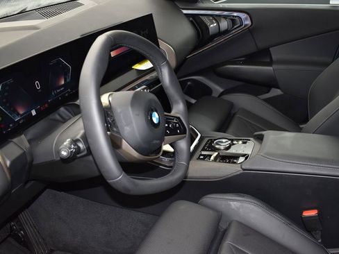 Used 2025 BMW X3 xDrive30i w/ Convenience Package image 12