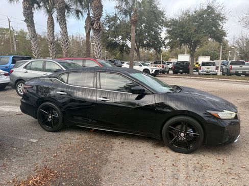 Used 2019 Nissan Maxima 3.5 S w/ Floor Mat Group image 8