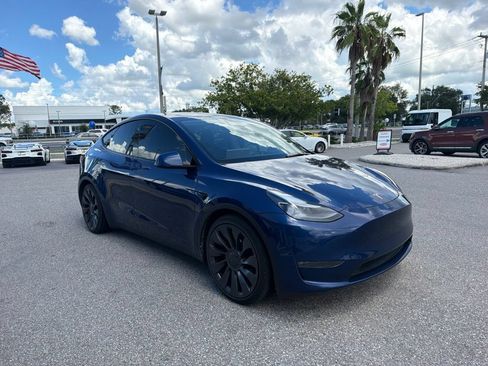 Used 2024 Tesla Model Y Performance AWD/4WD image 3