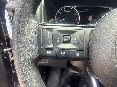 Certified 2022 Nissan Rogue SV FWD image 15