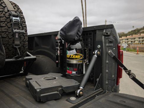 Used 2018 Ford F150 Raptor w/ Equipment Group 802A Luxury image 11