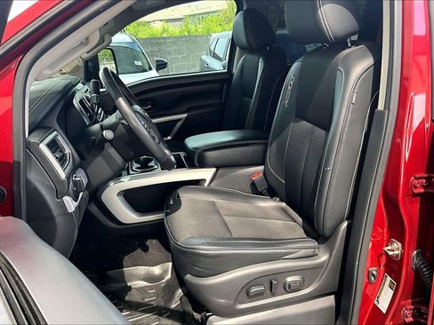 Used 2016 Nissan Titan PRO-4X AWD/4WD image 8