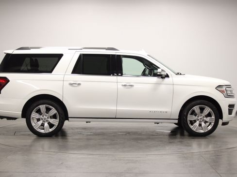 Used 2024 Ford Expedition Max Platinum AWD/4WD image 9