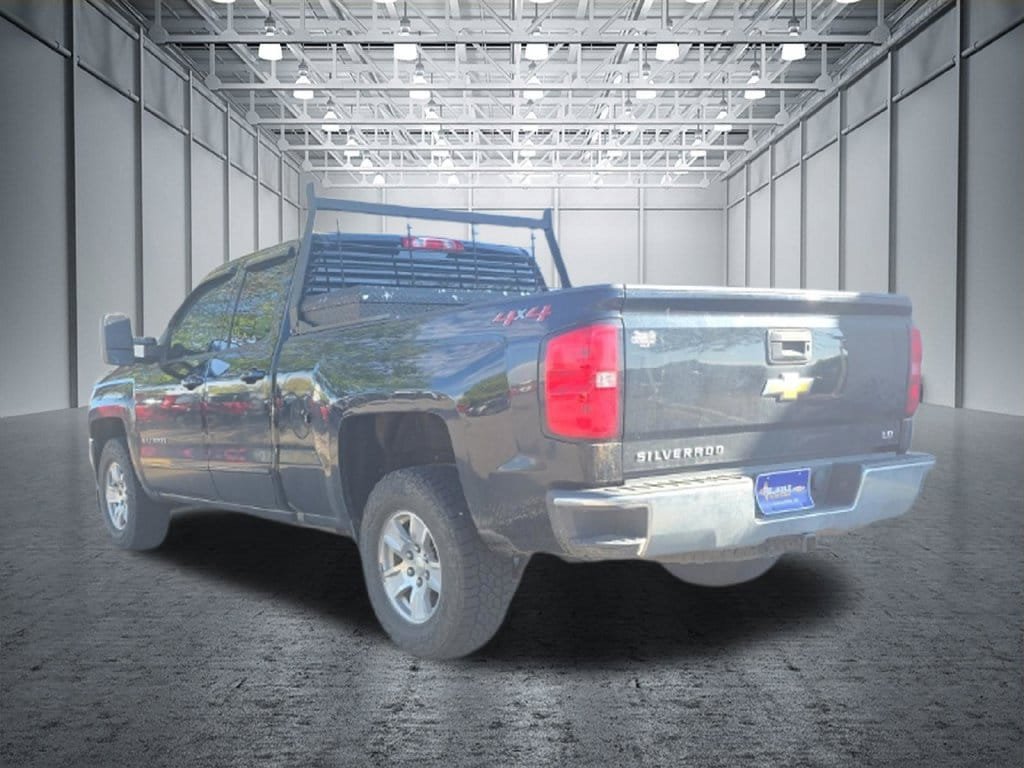 Used 2019 Chevrolet Silverado 1500 LT AWD/4WD image 4