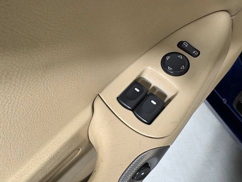 Used 2007 Chevrolet Corvette Coupe w/ Preferred Equipment Group RWD image 22