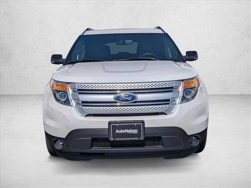 Used 2011 Ford Explorer XLT w/ 202A Rapid Spec Order Code AWD/4WD image 2