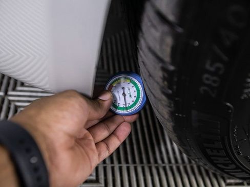 Used 2023 BMW M5 w/ Executive Package image 40