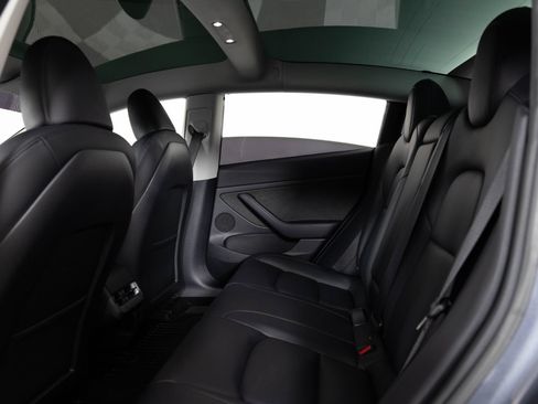 Used 2023 Tesla Model 3 Standard Range RWD image 18