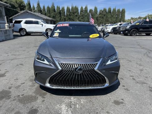Used 2021 Lexus ES 300h w/ Premium Package FWD image 2