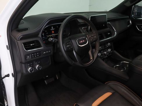 Used 2024 GMC Yukon AT4 w/ Technology Package AWD/4WD image 20