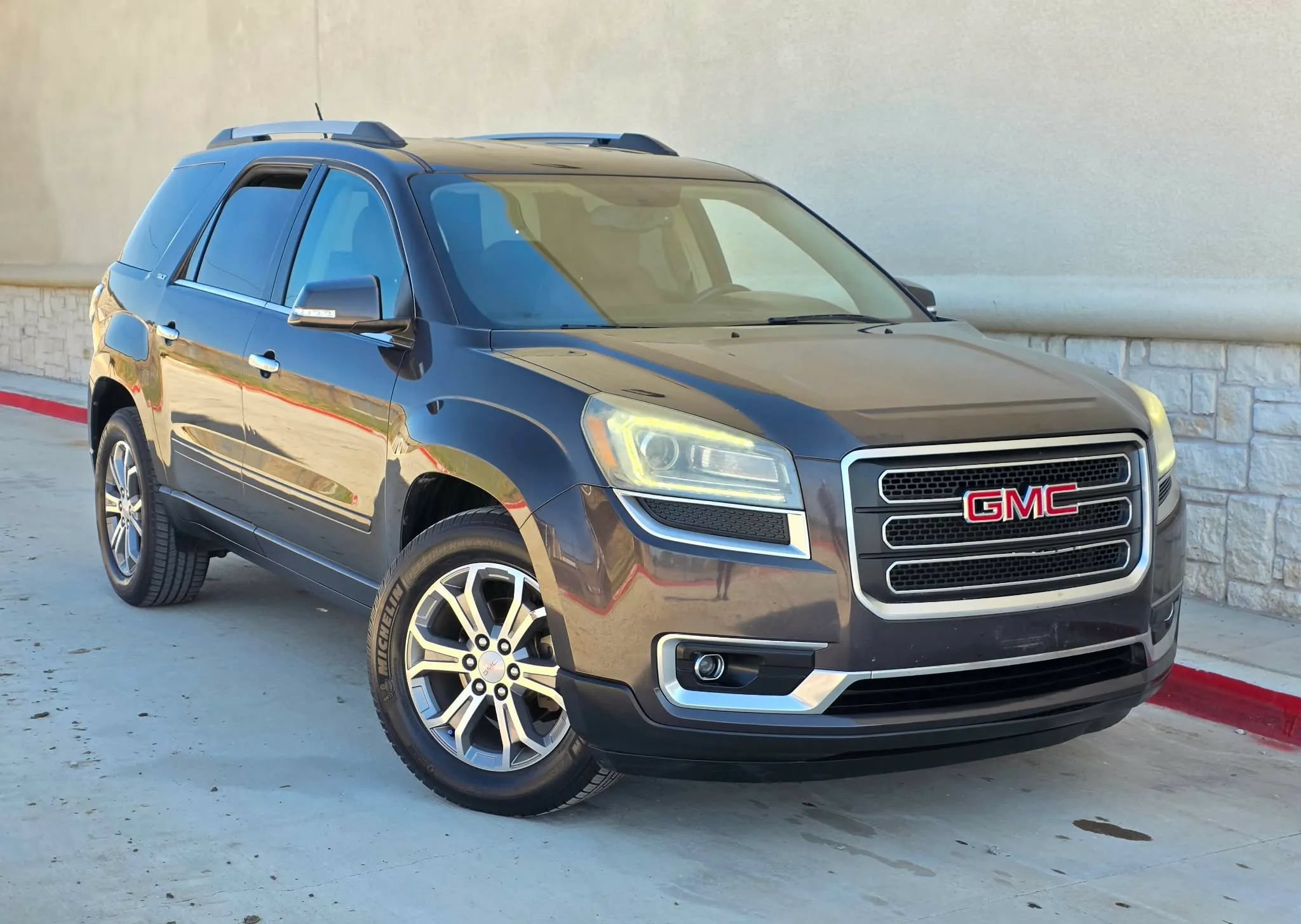 Used 2016 GMC Acadia SLT FWD image 32
