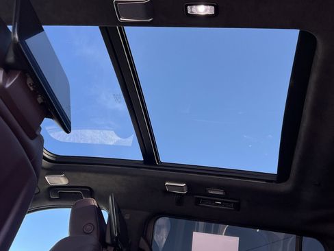 Used 2024 Cadillac Escalade ESV V w/ Heavy-Duty Trailer Package image 22