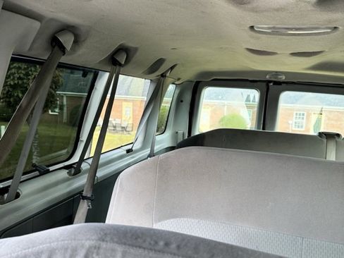 Used 2008 Ford E-350 and Econoline 350 Extended Super Duty image 25