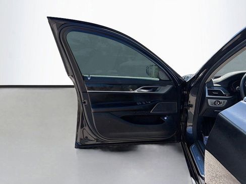Used 2020 BMW 740i RWD image 22
