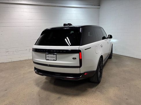 Used 2023 Land Rover Range Rover Long Wheelbase SE image 7