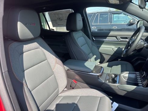 New 2026 GMC Terrain AT4 w/ LPO, Black Badging Package image 21