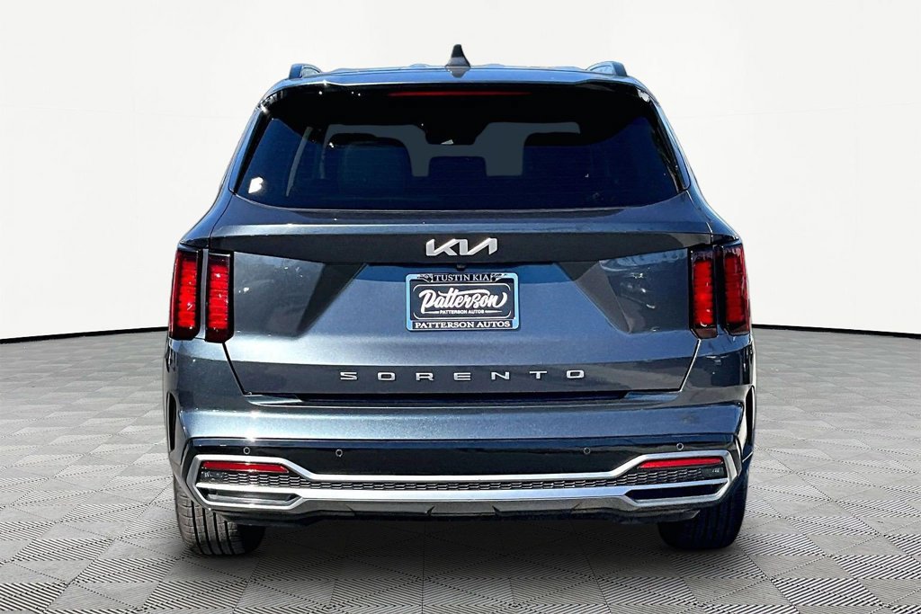 Used 2022 Kia Sorento S FWD image 5
