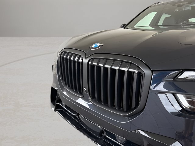 Certified 2026 BMW X7 xDrive40i w/ M Sport Package AWD/4WD image 1