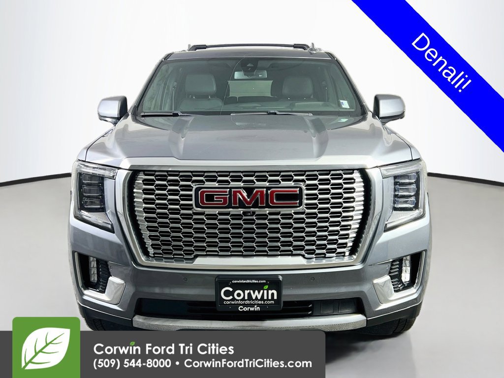 Used 2022 GMC Yukon XL Denali AWD/4WD image 3