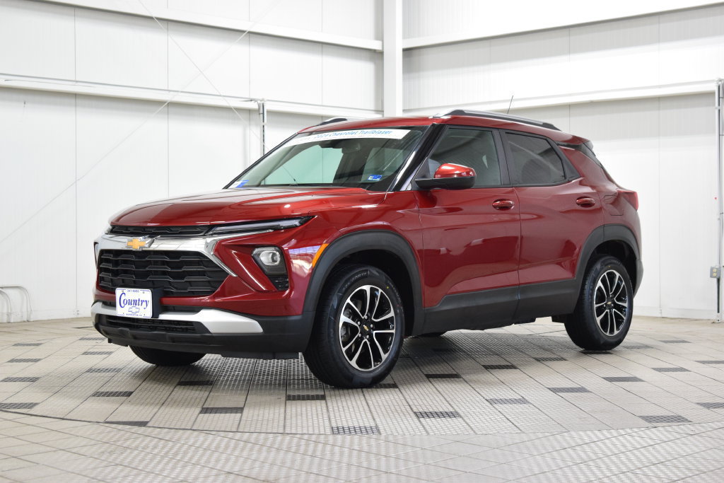 Used 2024 Chevrolet TrailBlazer LT w/ Convenience Package AWD/4WD image 3