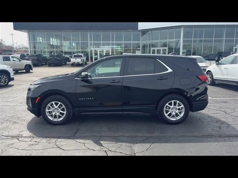 Used 2024 Chevrolet Equinox LT w/ LPO, Floor Liner Package image 5