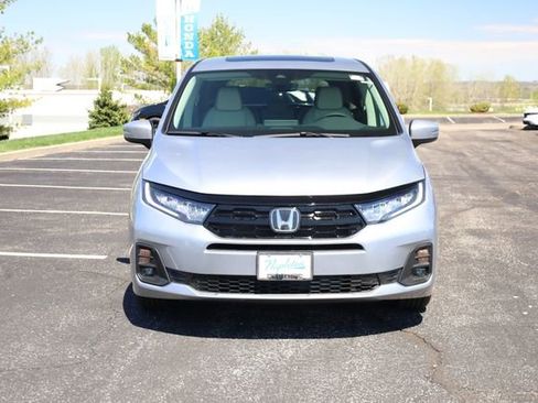 New 2026 Honda Odyssey Touring image 2