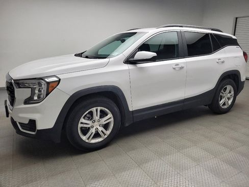Used 2022 GMC Terrain SLE w/ Driver Convenience Package FWD image 2