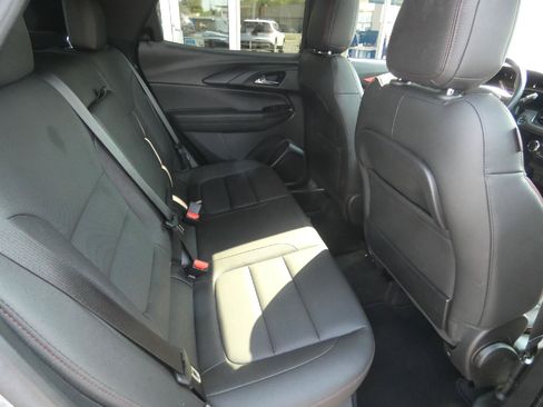 Certified 2024 Chevrolet TrailBlazer RS w/ Convenience Package AWD/4WD image 17