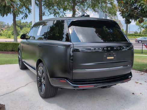 Used 2025 Land Rover Range Rover Long Wheelbase SE AWD/4WD image 8