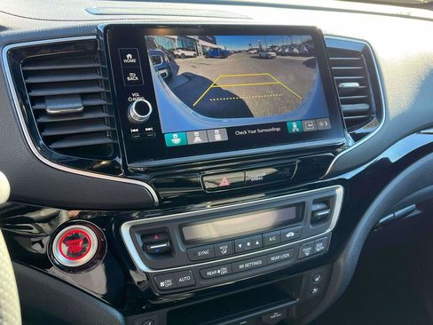 Used 2025 Honda Ridgeline Black Edition image 22