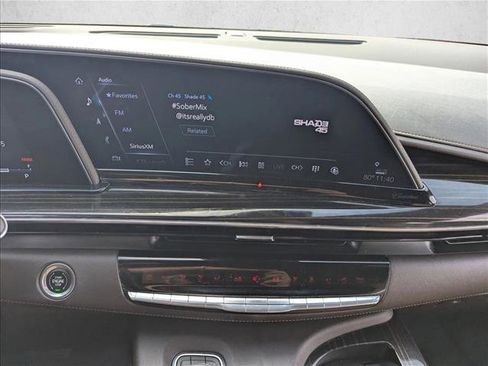 Used 2023 Cadillac Escalade Premium Luxury image 12