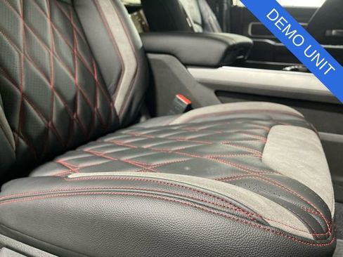 New 2025 RAM 2500 Big Horn AWD/4WD image 24