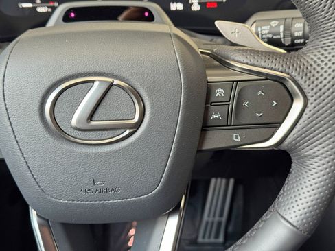 Used 2026 Lexus TX 500h AWD w/ Technology Package image 23