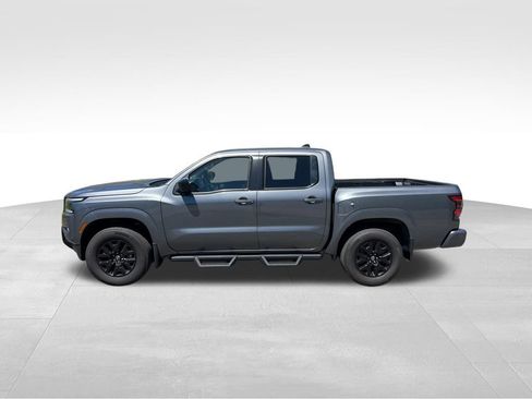 Used 2023 Nissan Frontier SV w/ Midnight Edition Package AWD/4WD image 4