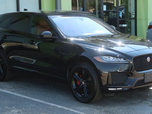 Used 2019 Jaguar F-PACE S AWD/4WD image 5