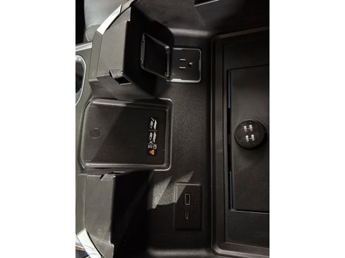 Used 2023 GMC Sierra 1500 SLT w/ SLT Convenience Package AWD/4WD image 35