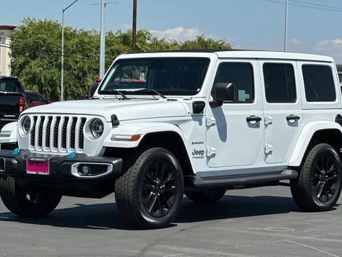 Used 2022 Jeep Wrangler Unlimited Sahara w/ Safety Group AWD/4WD image 9